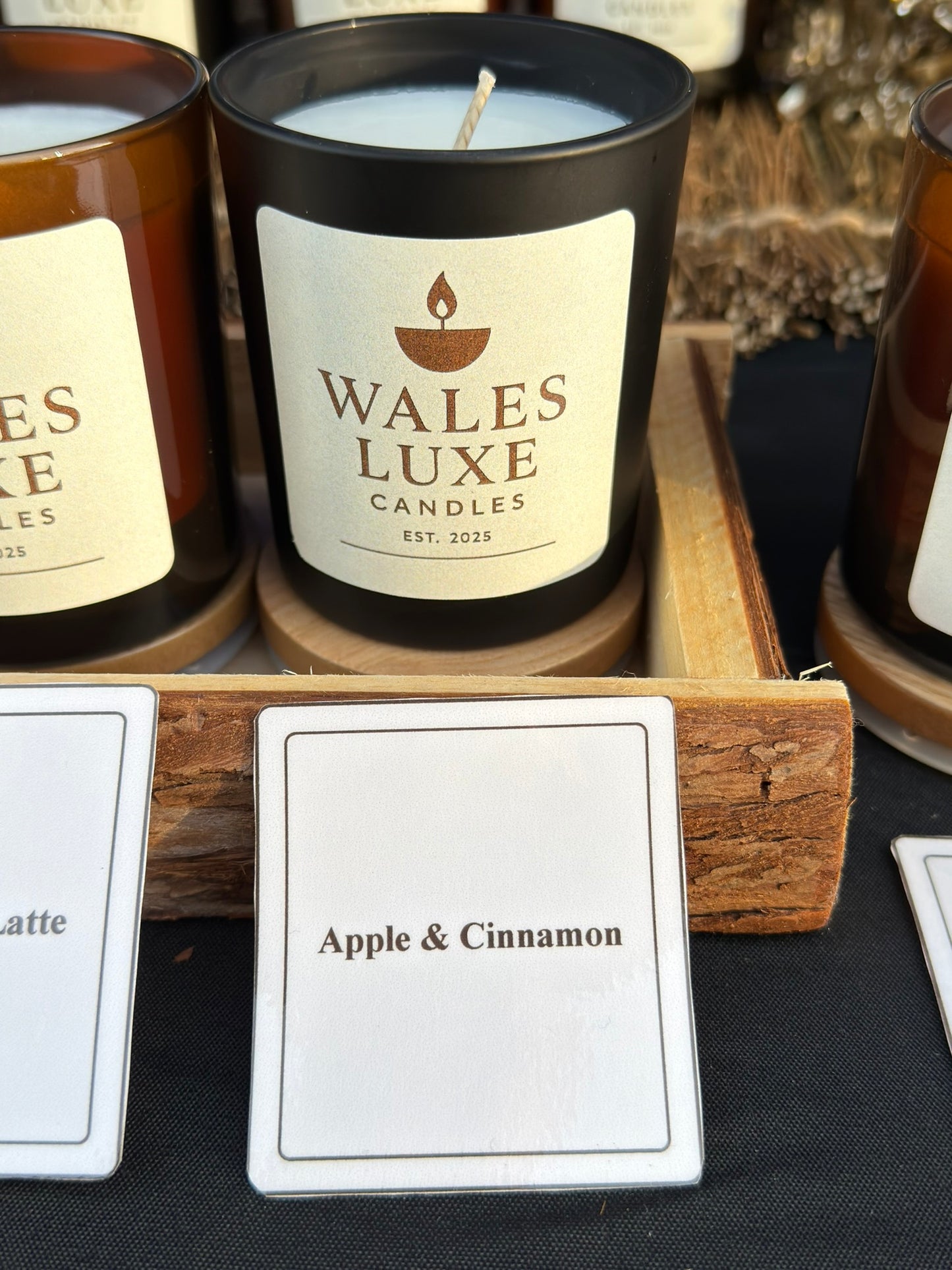 Apple & Cinnamon Scented Candle